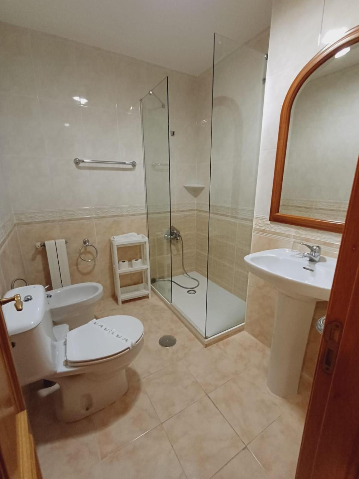 Hotel El Coterin Apartamentos Y Habitaciones Arenas De Cabrales Luaran gambar