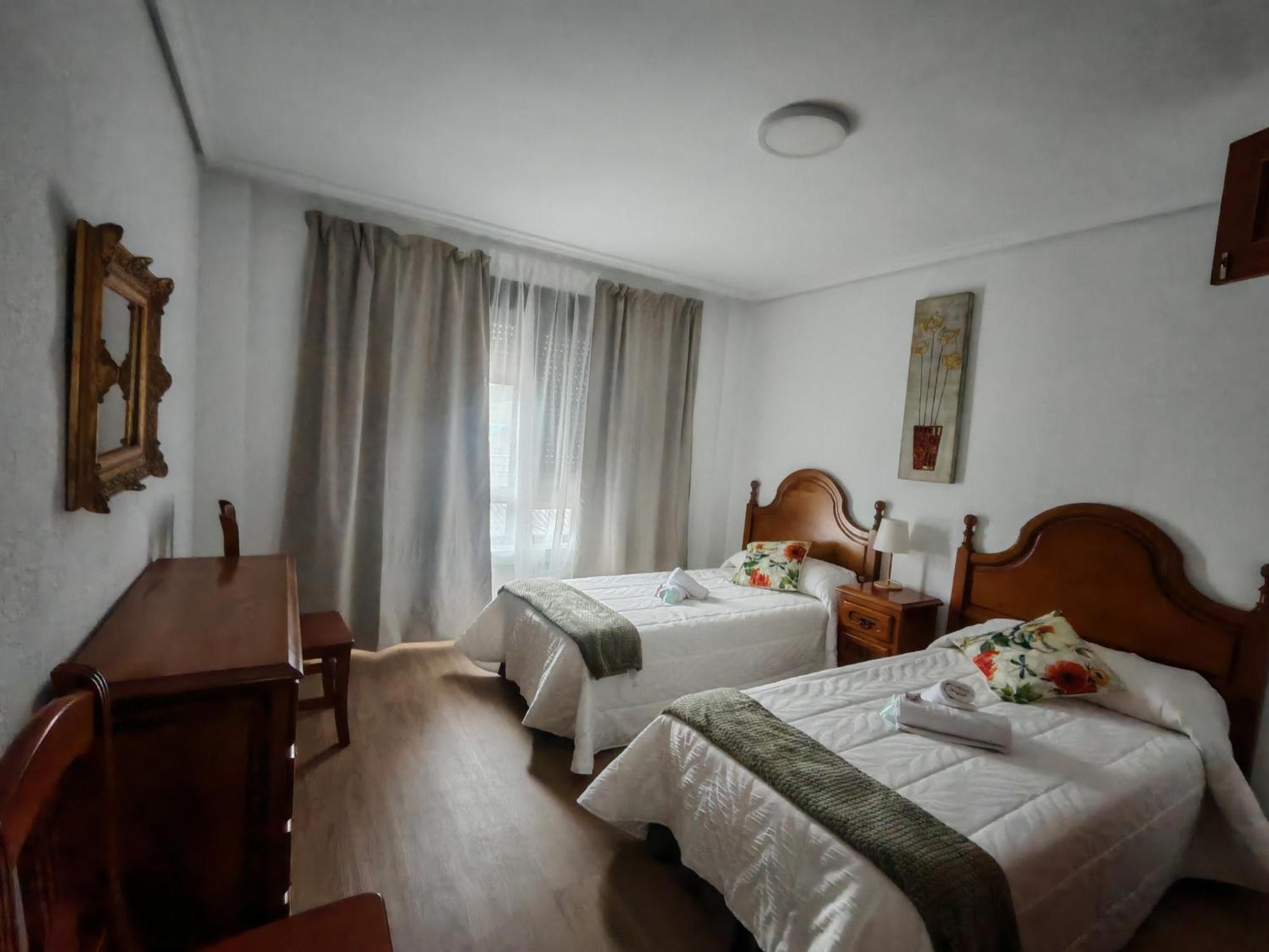Hotel El Coterin Apartamentos Y Habitaciones Arenas De Cabrales Luaran gambar