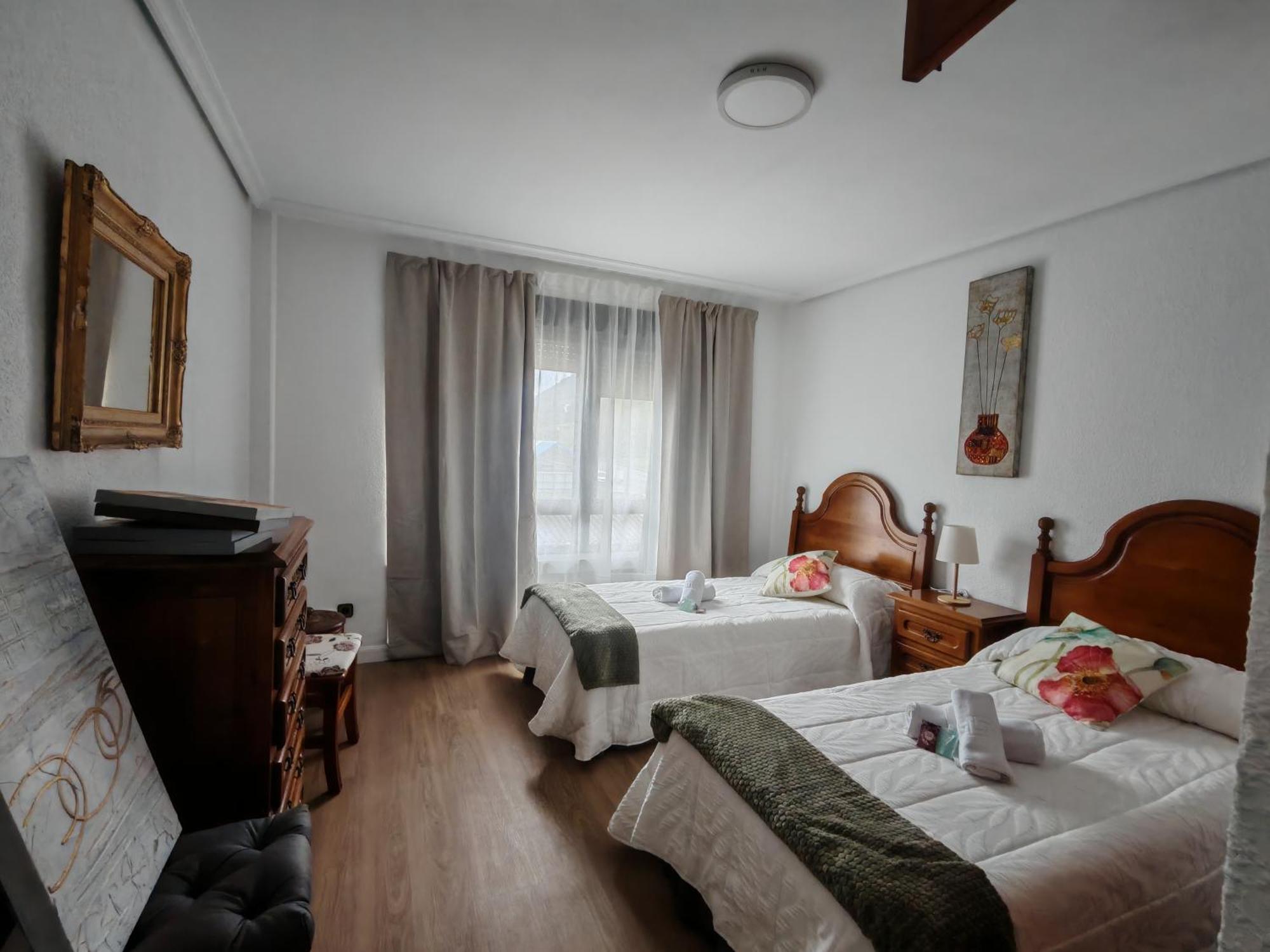 Hotel El Coterin Apartamentos Y Habitaciones Arenas De Cabrales Luaran gambar